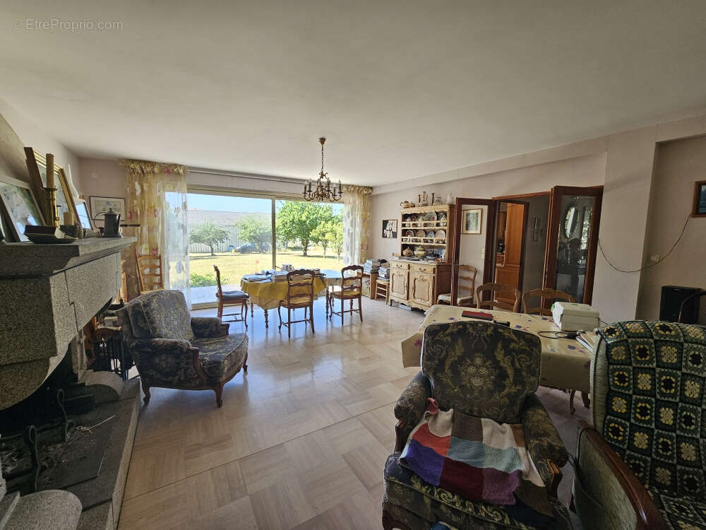 Maison à VERN-SUR-SEICHE