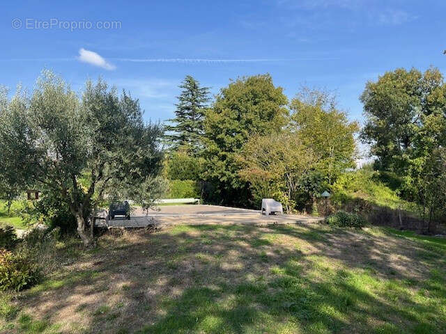 Maison à SAINT-LAURENT-DE-COGNAC