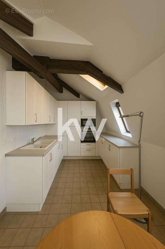 Appartement à LES LILAS
