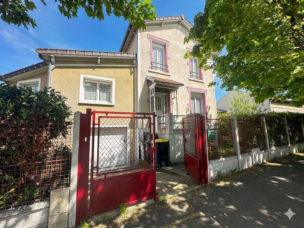 Maison à VILLEMOMBLE