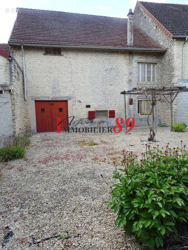 Maison à MONTIGNY-SUR-AUBE