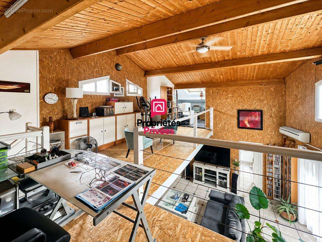 Maison à ossature bois avec vue et sous-sol complet, terrain de 3 800 m² - photo 16