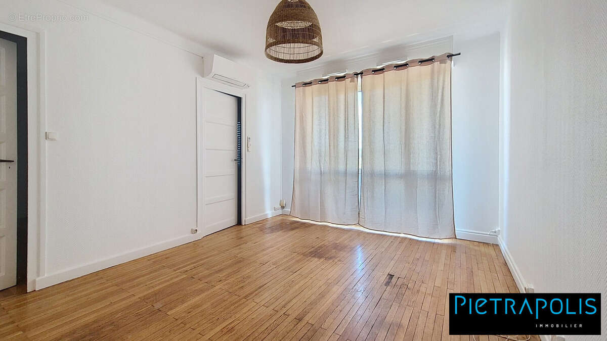 Appartement à LYON-8E
