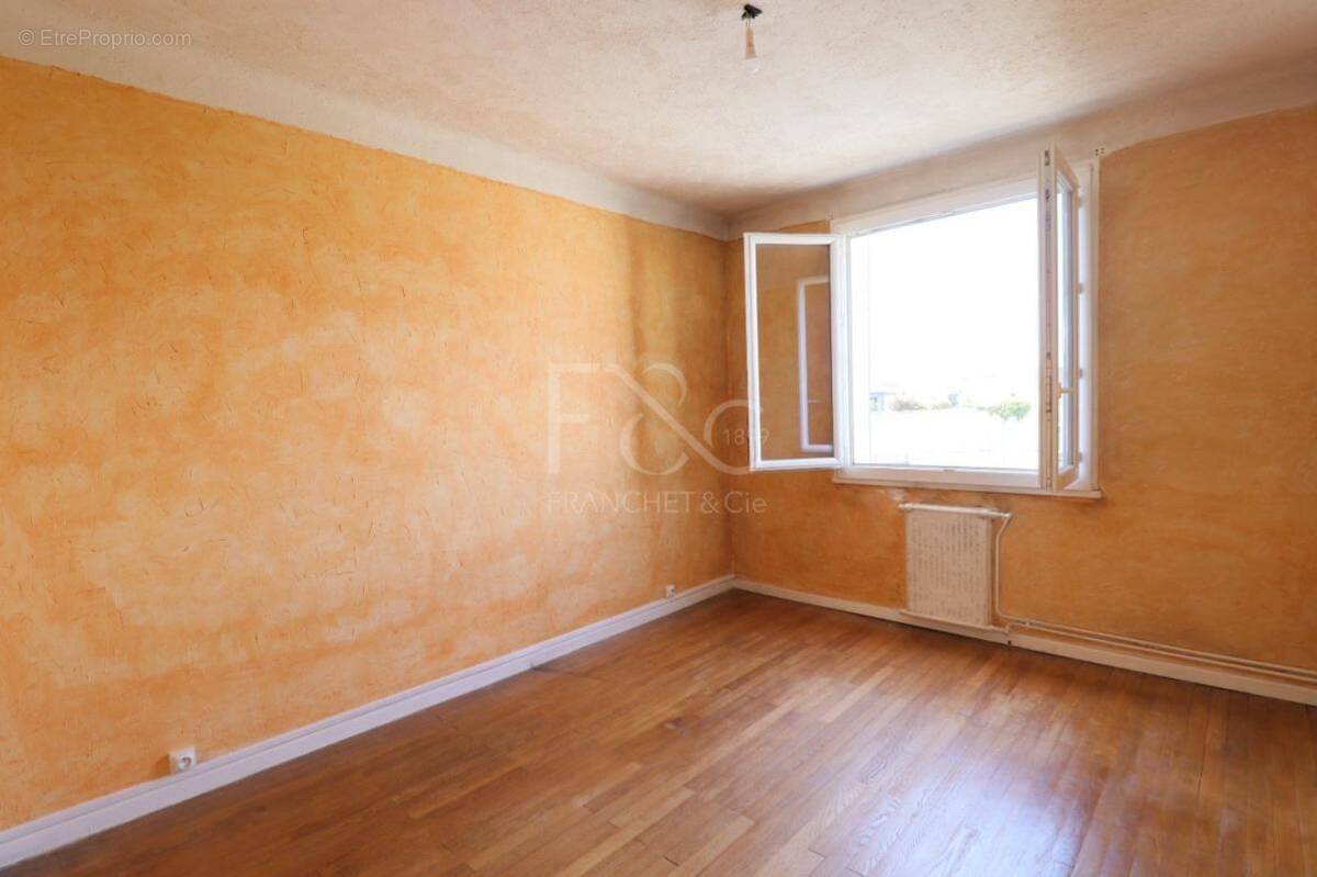 Appartement à LYON-7E