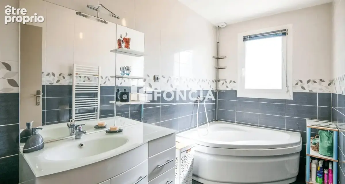 Maison familiale avec deux logements indépendants et piscine à Sébazac-Concourès, aux portes de Rodez - photo 11
