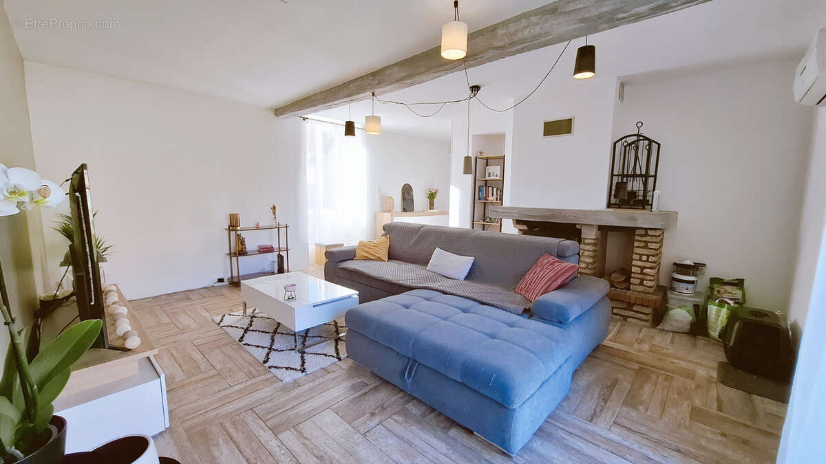 Maison à SAINT-ETIENNE-SOUS-BARBUISE