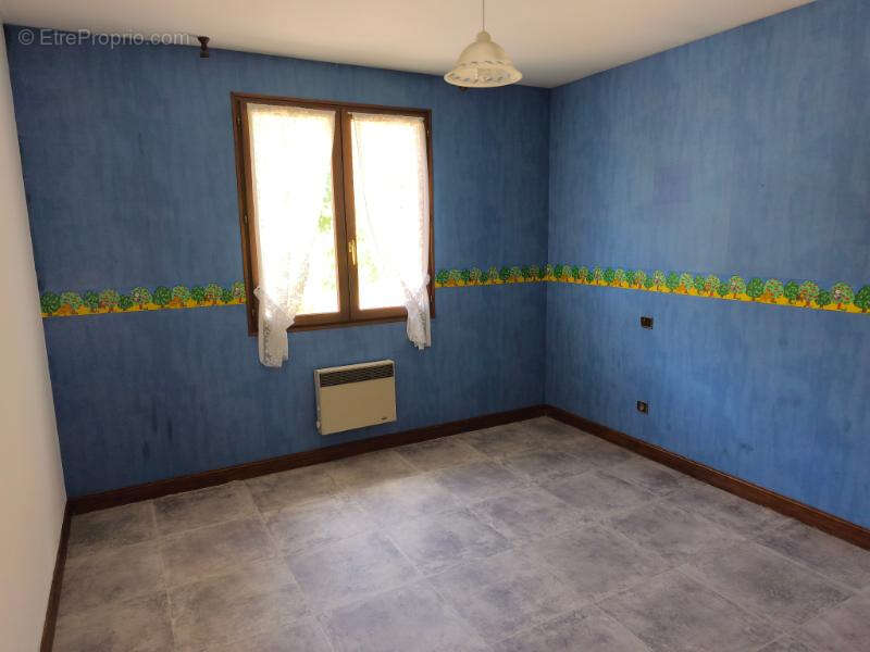 Villa sur sous sol avec 2 terrasses et jardin burlats - photo 10