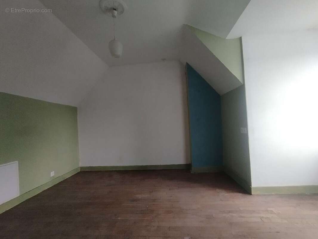 Maison à MARCILLY-SUR-VIENNE