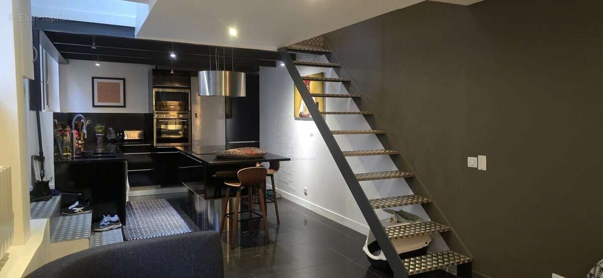 Appartement à PARIS-7E