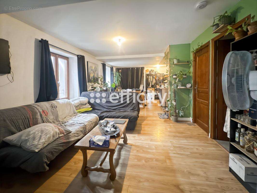 Appartement à MARIGNIER