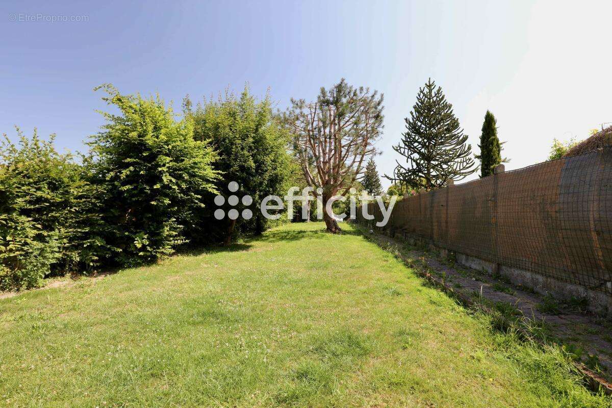 Maison à HALLENNES-LEZ-HAUBOURDIN