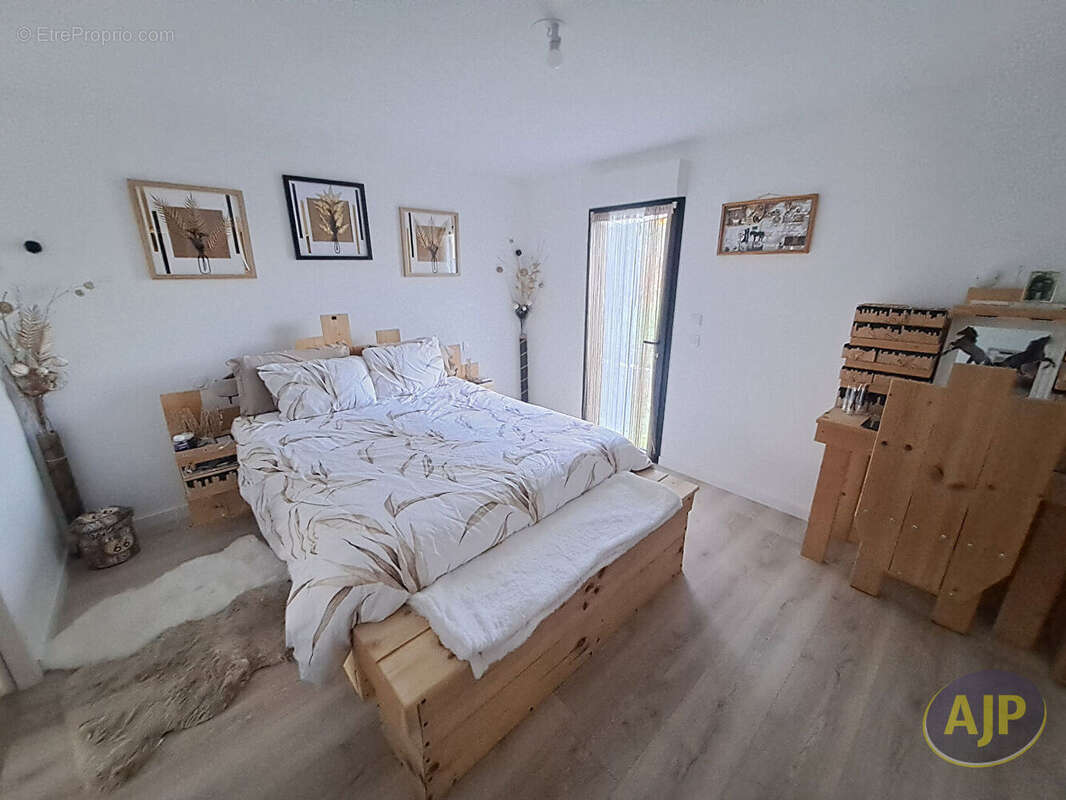 Maison à FROIDFOND