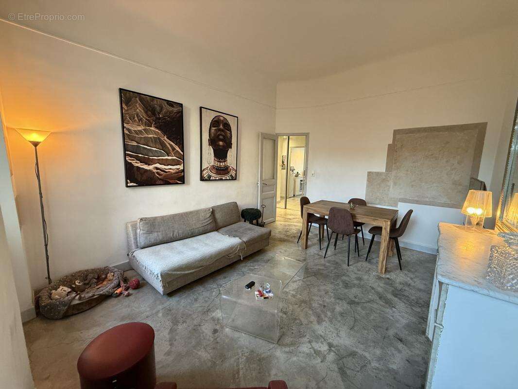 Appartement à MARSEILLE-8E
