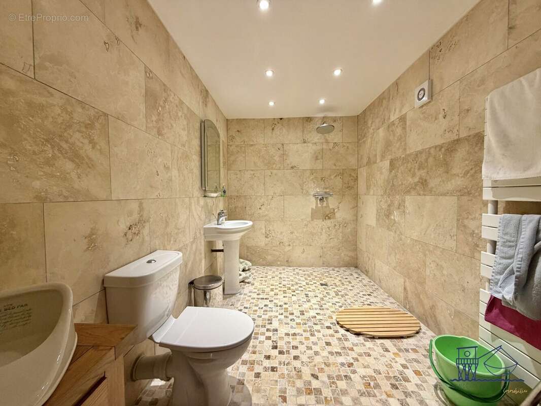 Maison 152 m² à Floirac  - photo 9