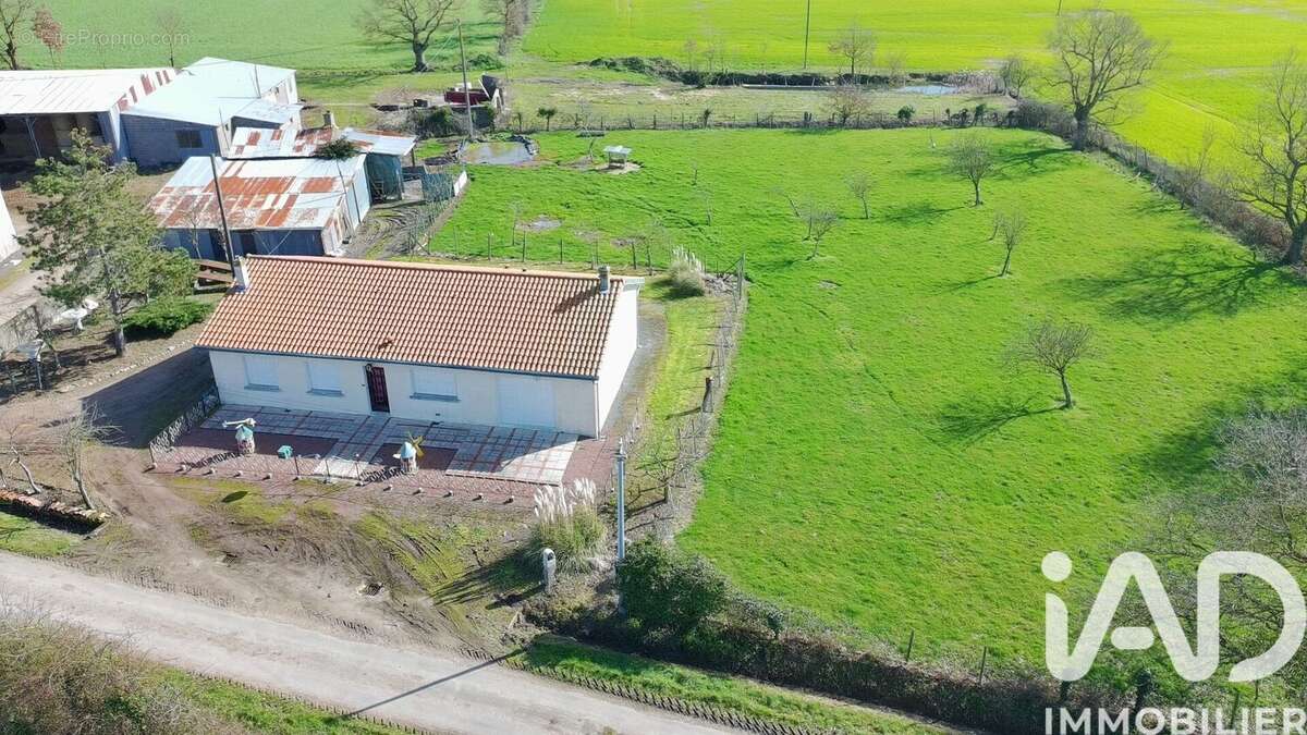 Photo 2 - Maison à CERSAY