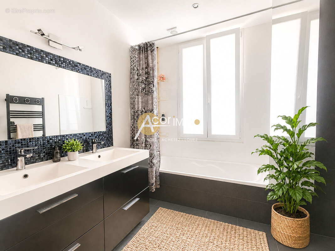 Toulon   Appartement rénové T3 de 85m2 - photo 9
