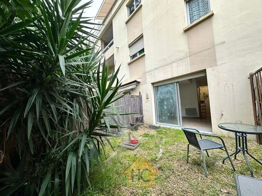 Appartement à LE CANNET