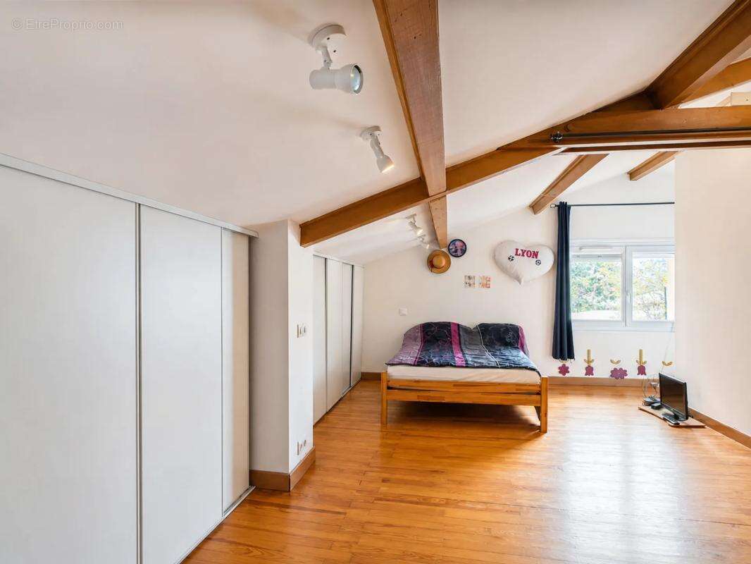 SAINT-CLAIR-DU-RHÔNE – Grande maison familiale de 165 m2 - photo 10