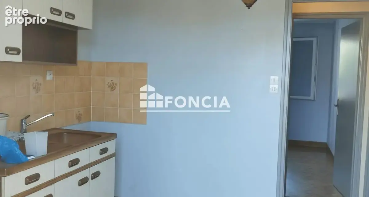 Maison de plain-pied avec  2300 m² de terrain - saint-martin-des-noyers – à proximité du bourg - photo 5