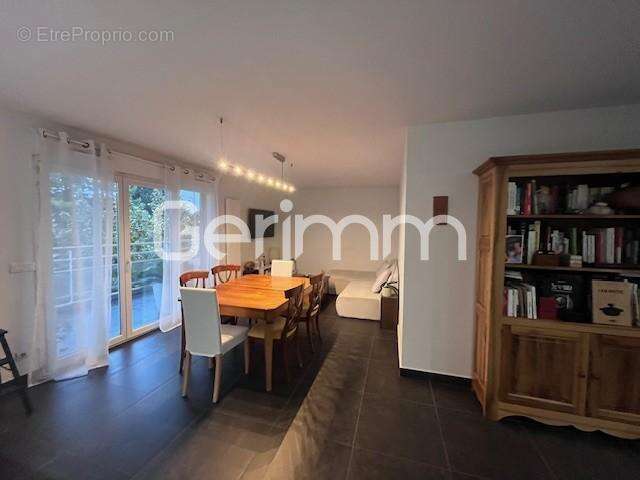 Appartement à SAINT-MARTIN-D&#039;HERES