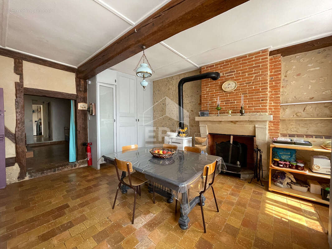 Maison 160m² à beaumont-les-autels - photo 3