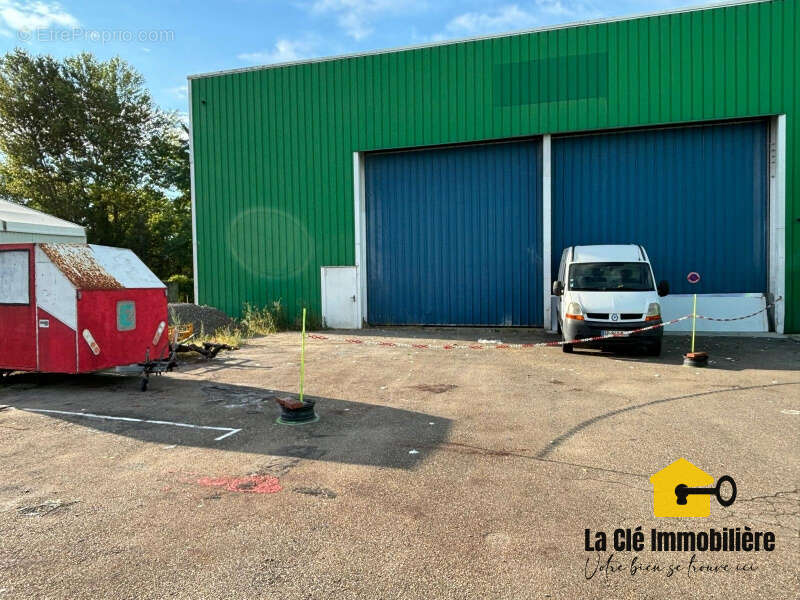 Hombourg   Local d'activité de 270 m2 avec fort potentiel d'aménagement - photo 5