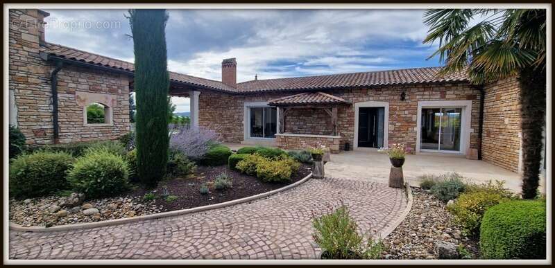 Maison à FEILLENS