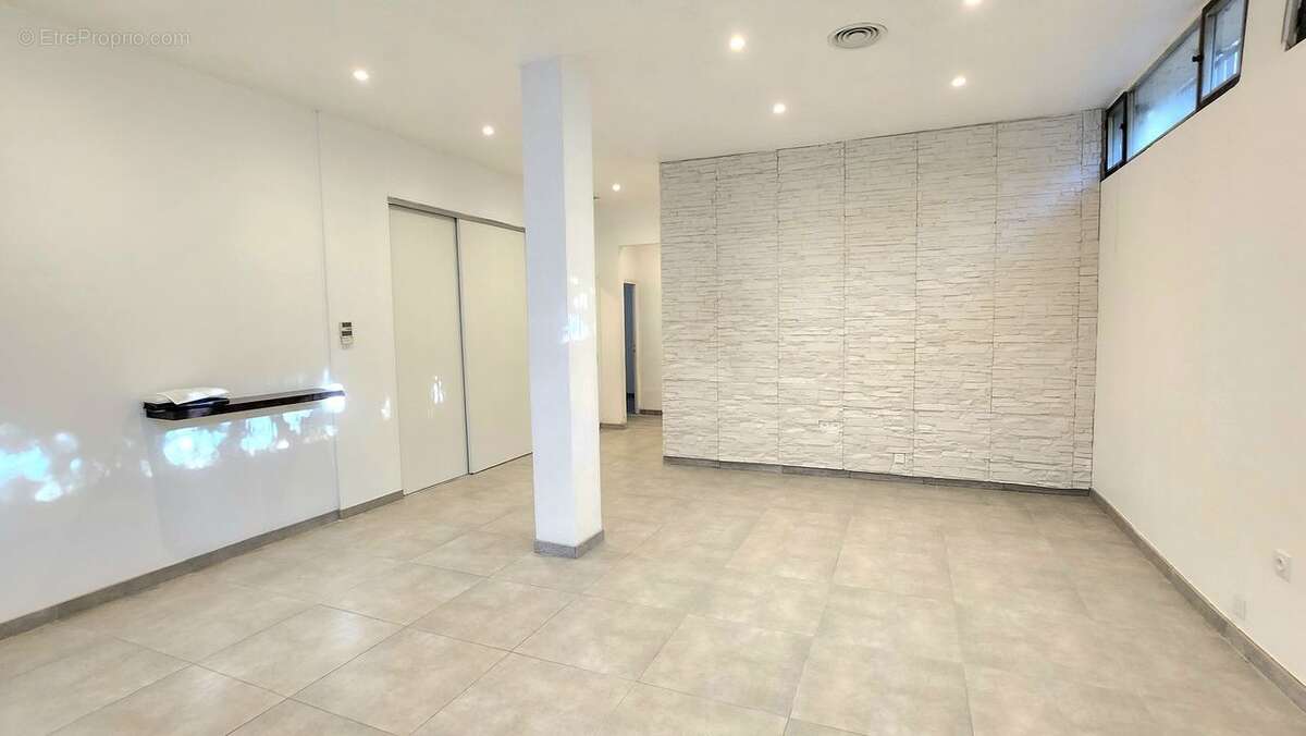 T3 / 82 M² / 13013 - Appartement à MARSEILLE-13E