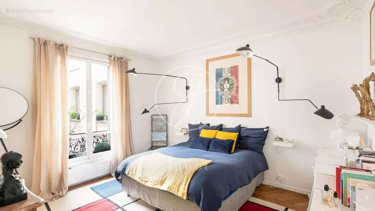 Appartement à PARIS-10E