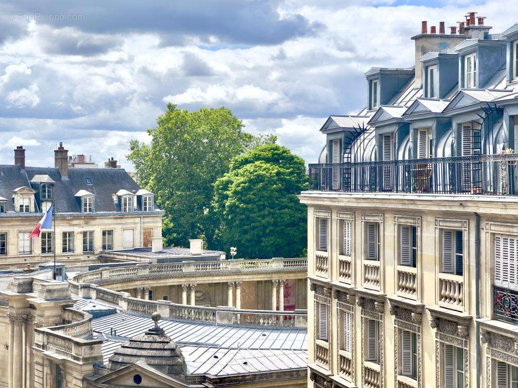 Commerce à PARIS-4E