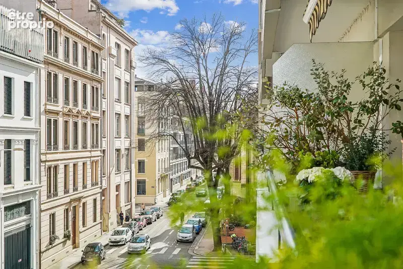 Lyon 6eme - Puvis de Chavanne: Un charmant appartement rénové de 76m2, 2 chambres, un balcon de 13m2. - photo 11