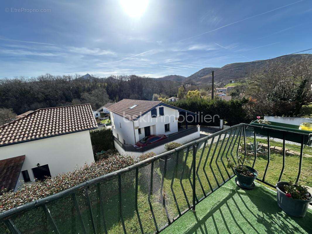 Appartement à URRUGNE