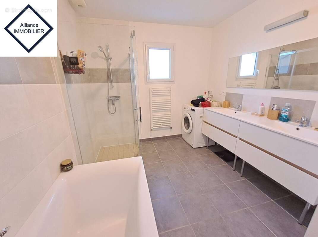 Maison à MONTAUBAN-DE-BRETAGNE