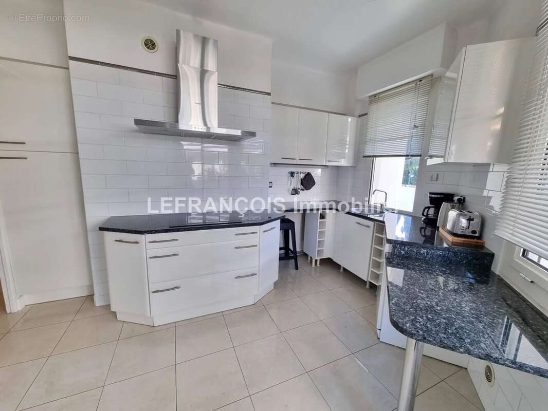 Appartement à LE CANNET