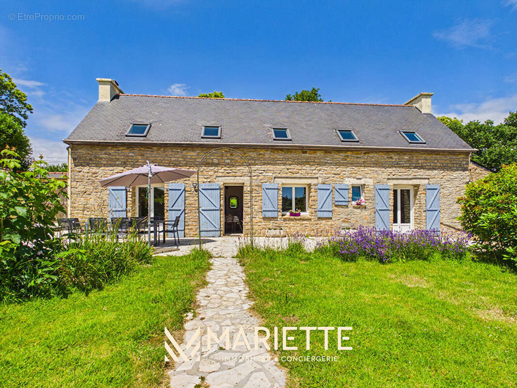Maison à SAINT-YVI
