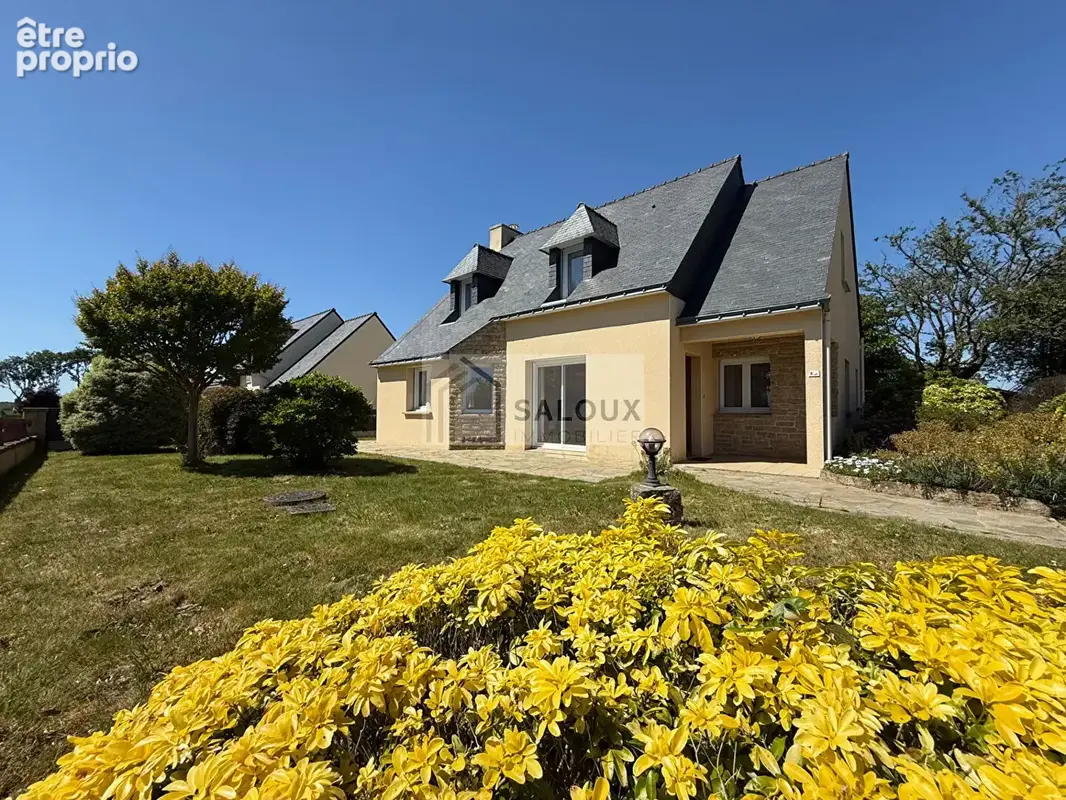 Noyal-Muzillac - centre bourg, Maison T5 de 119 m² - photo 2