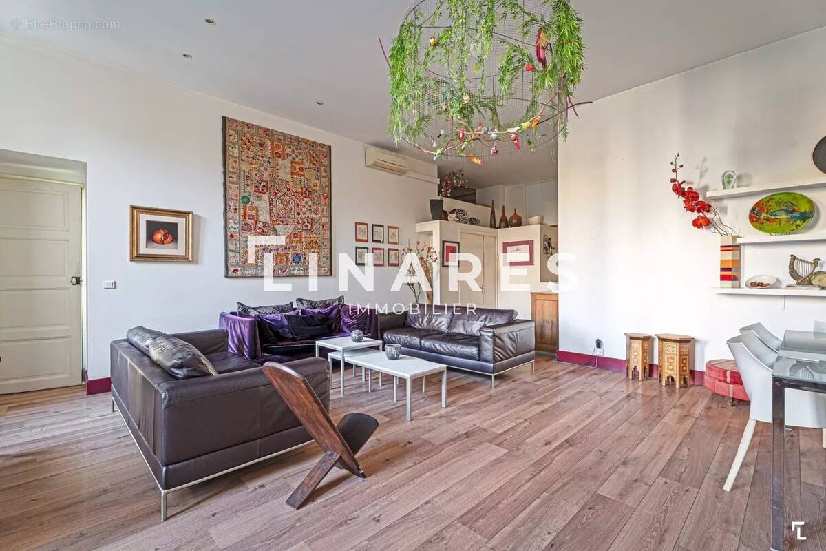 Appartement à MARSEILLE-8E