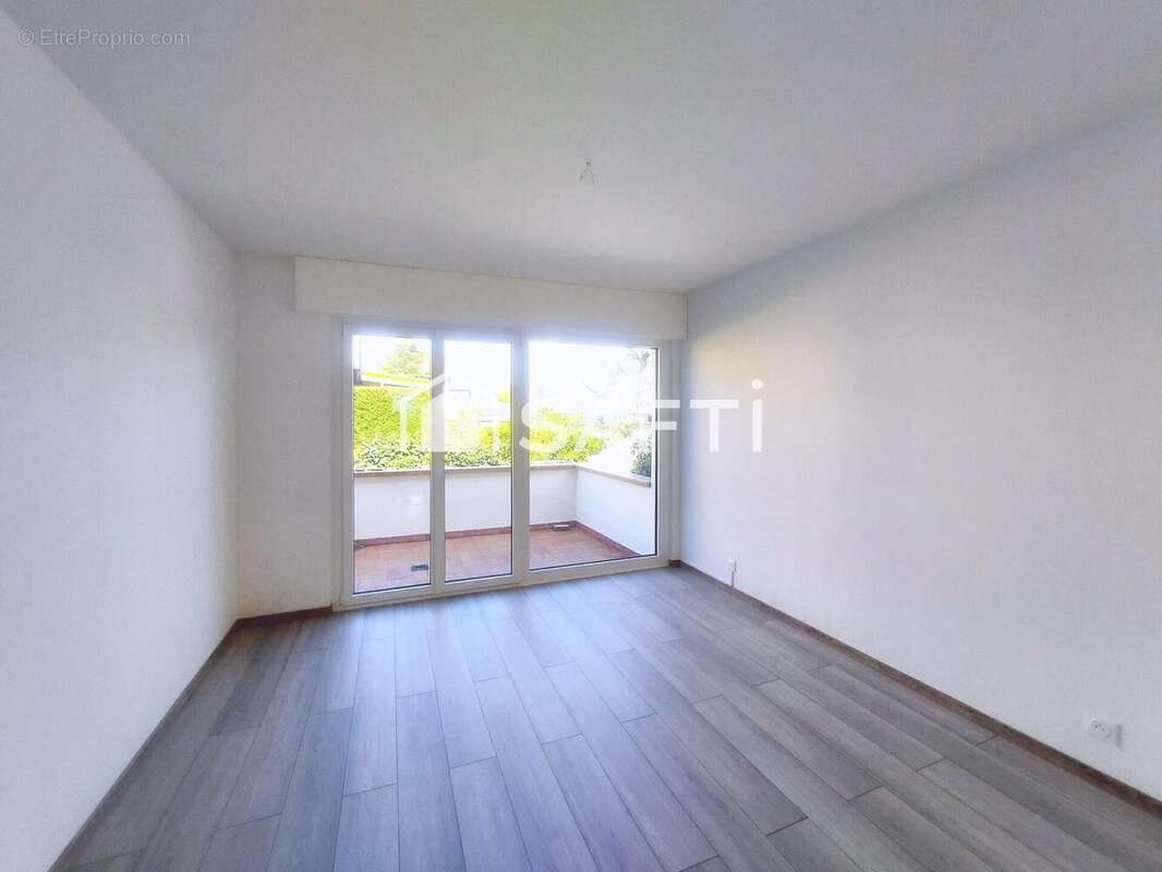 Maison 128 m² à Saint-Louis  - photo 7