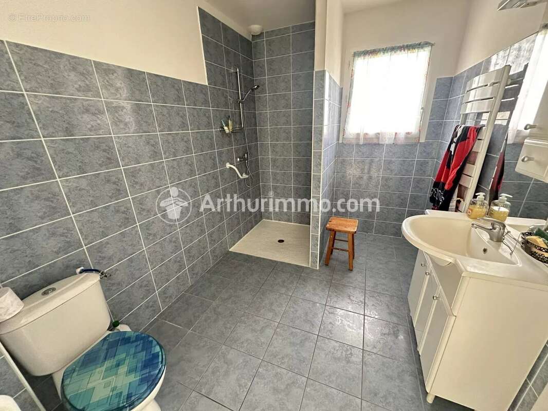 Maison à SAINT-LEON-SUR-L'ISLE