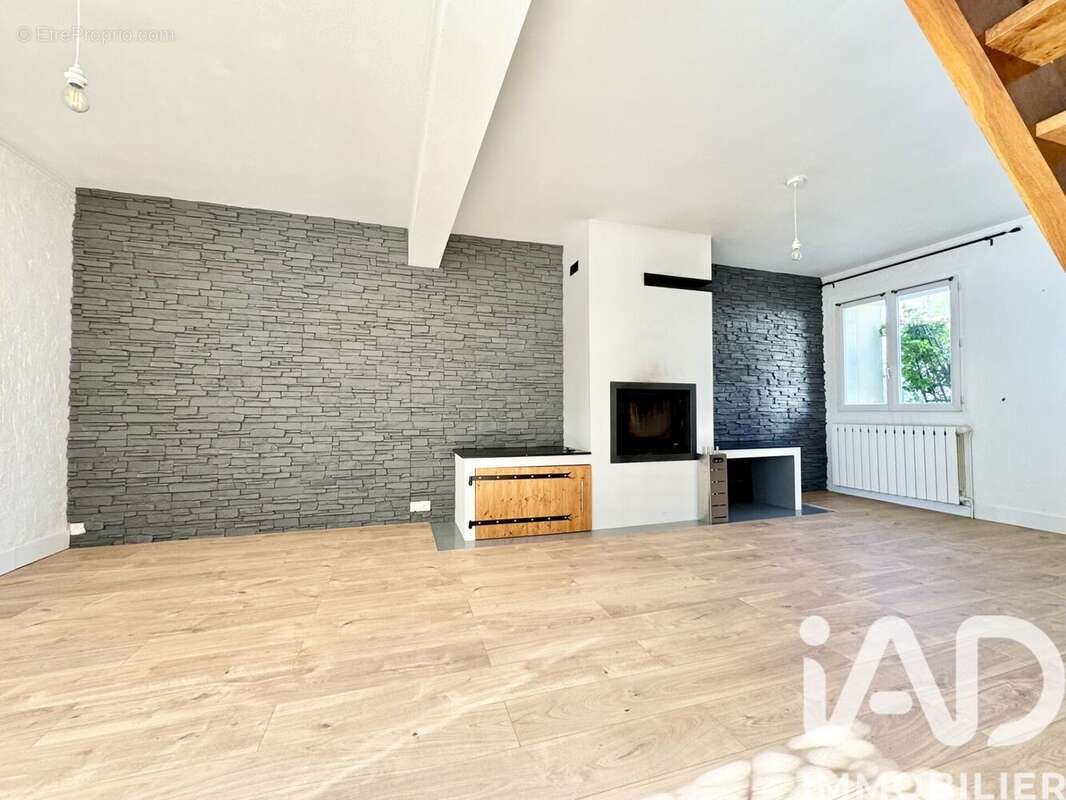 Photo 2 - Maison à COULOMMIERS