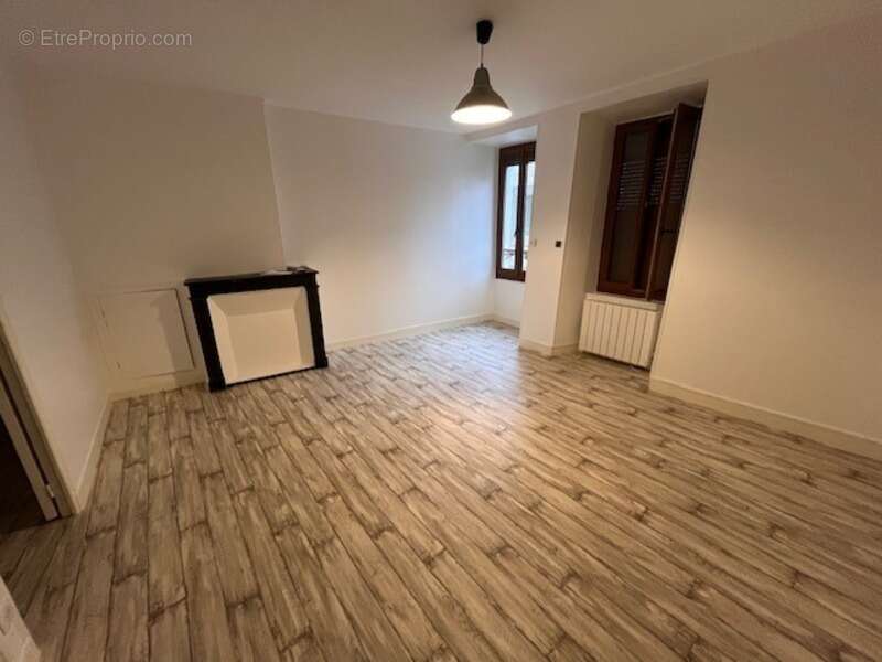 Appartement à ANGERVILLE