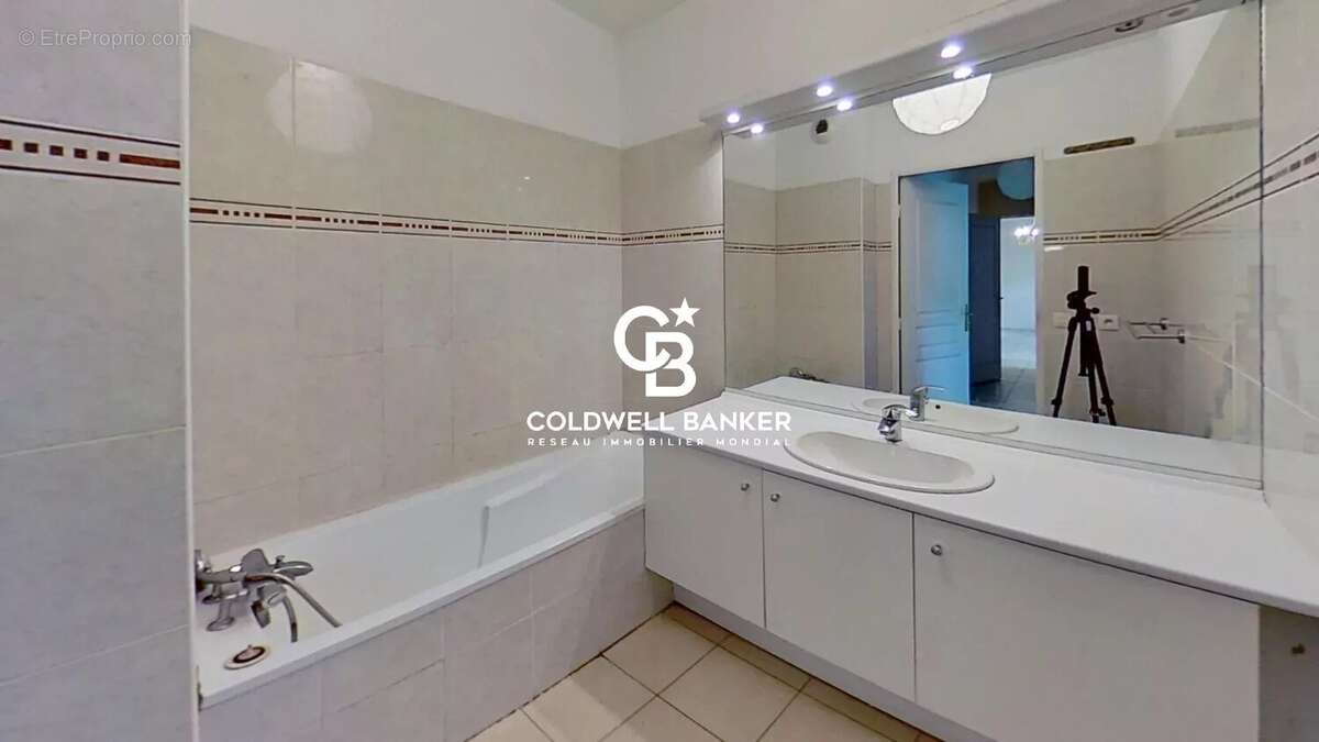 Appartement à MARSEILLE-10E