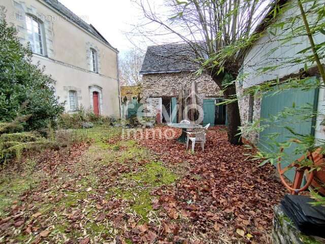 Belle demeure du 19ème dans petit village de caractère en bord de Loire - photo 4