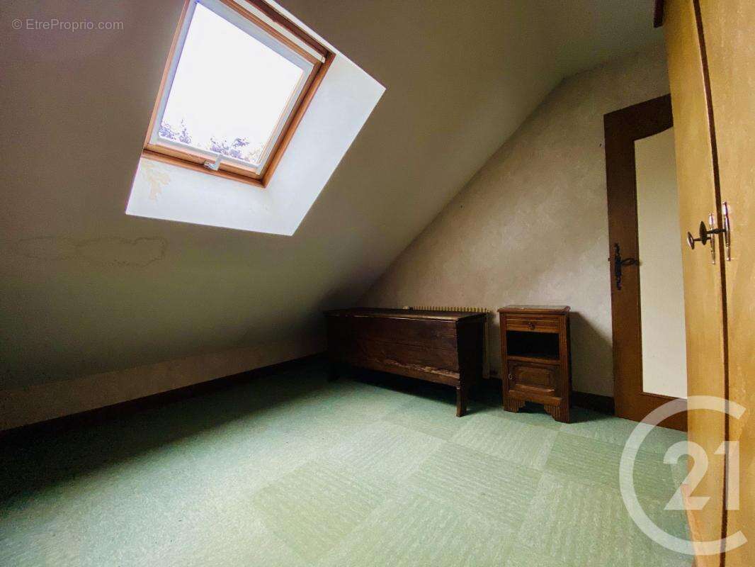 Maison 230 m² à La Porcherie  - photo 17