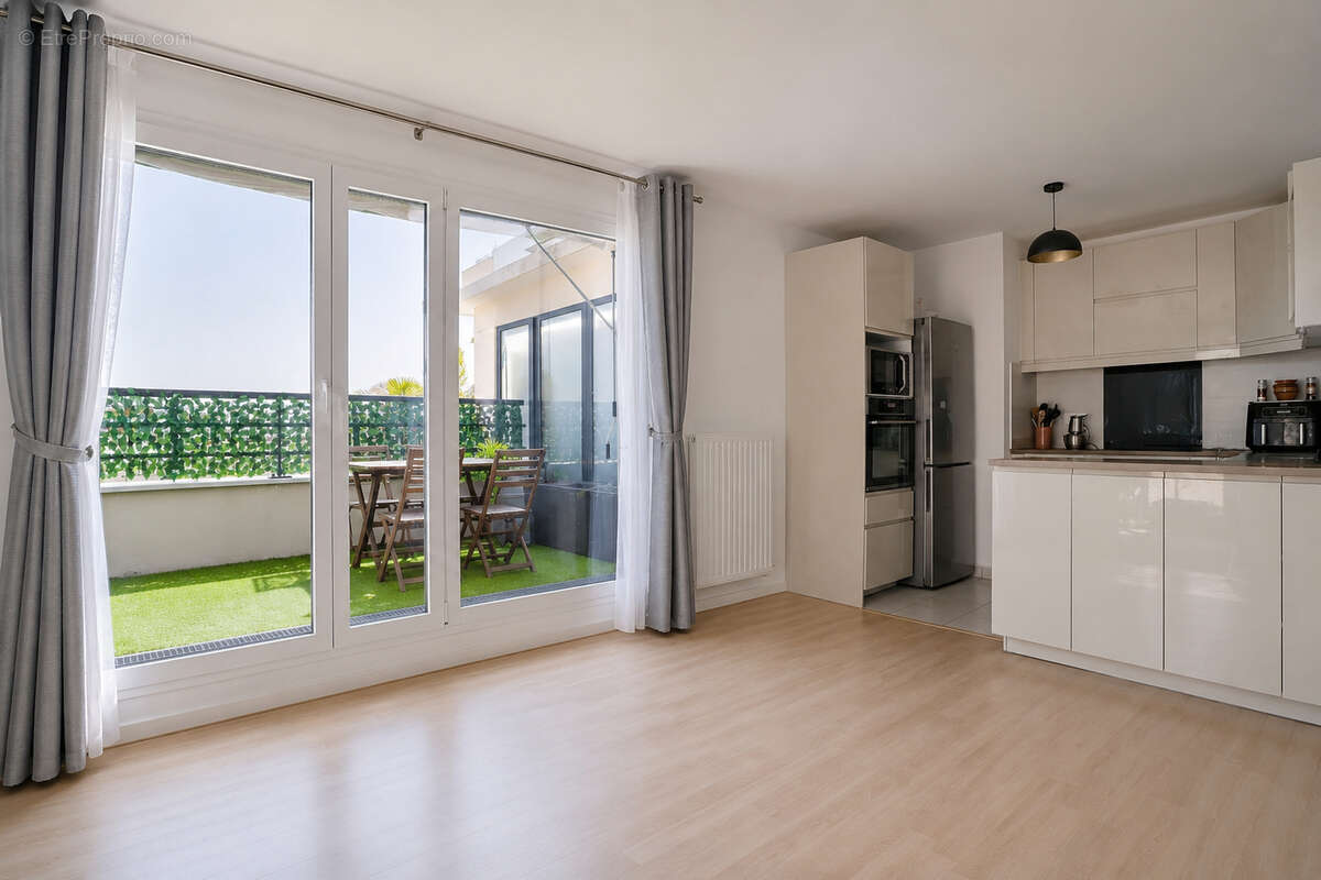 Appartement à COLOMBES