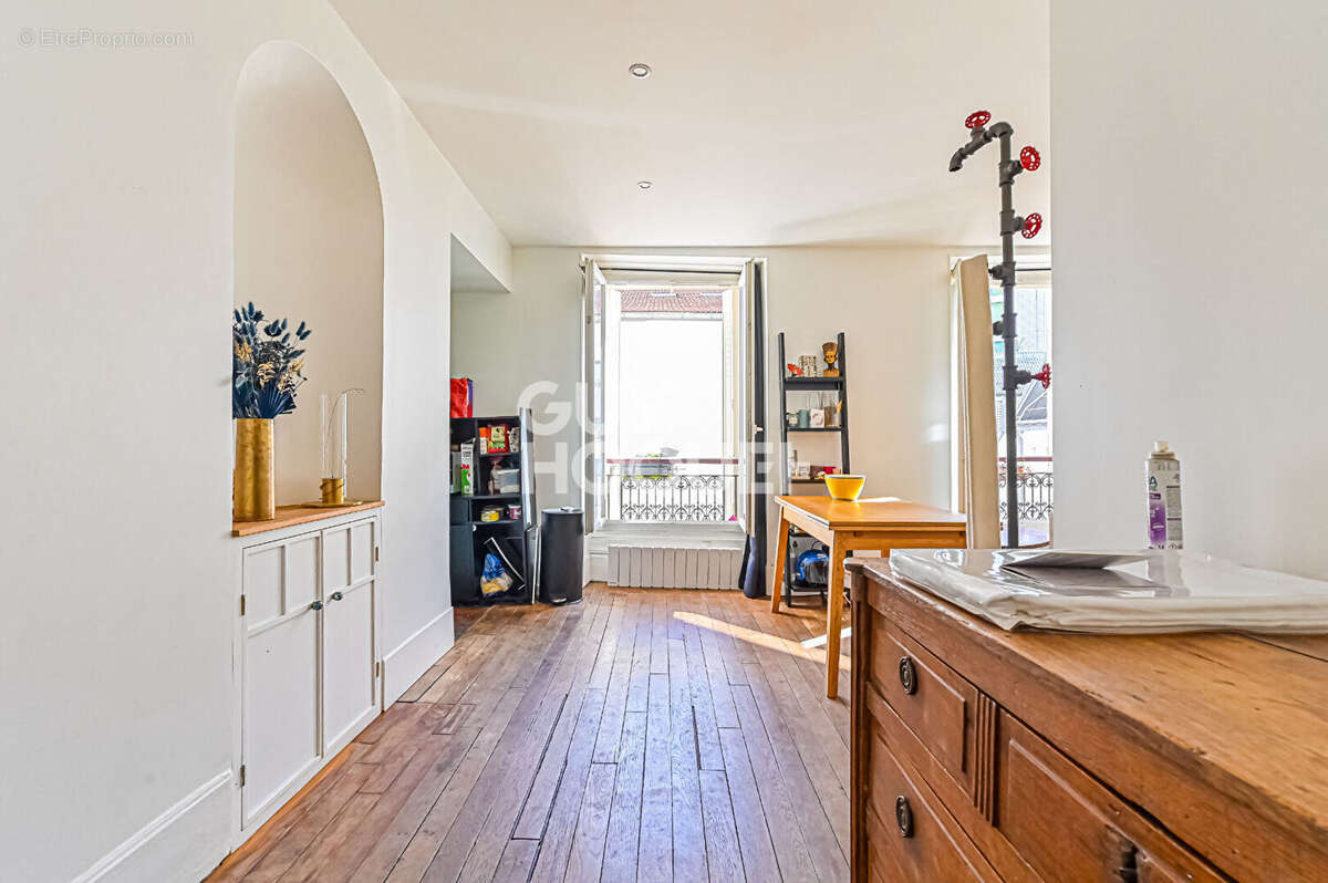 Appartement à PARIS-12E