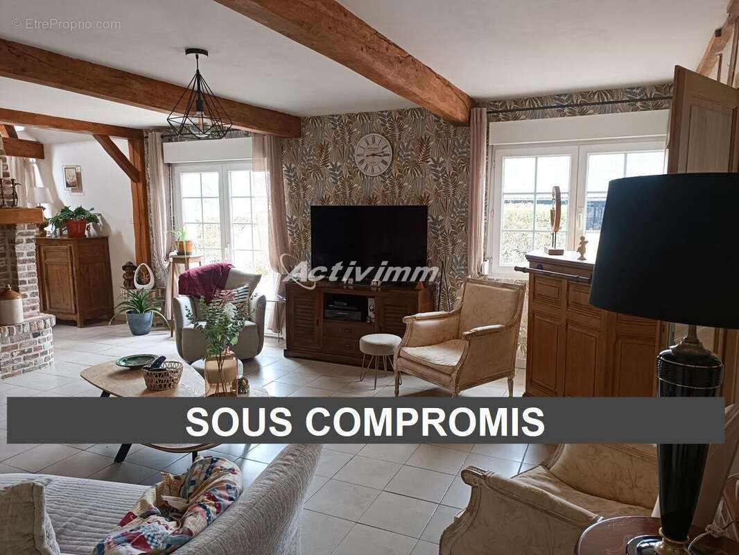 4257 11 - Maison à HESDIN