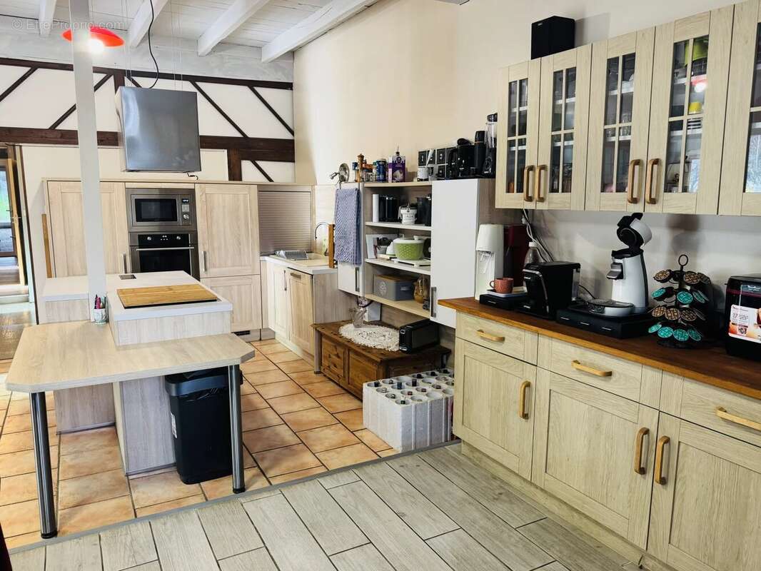 Maison à LA SALVETAT-PEYRALES