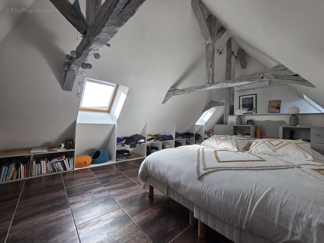 Maison à VICQ-SUR-BREUILH