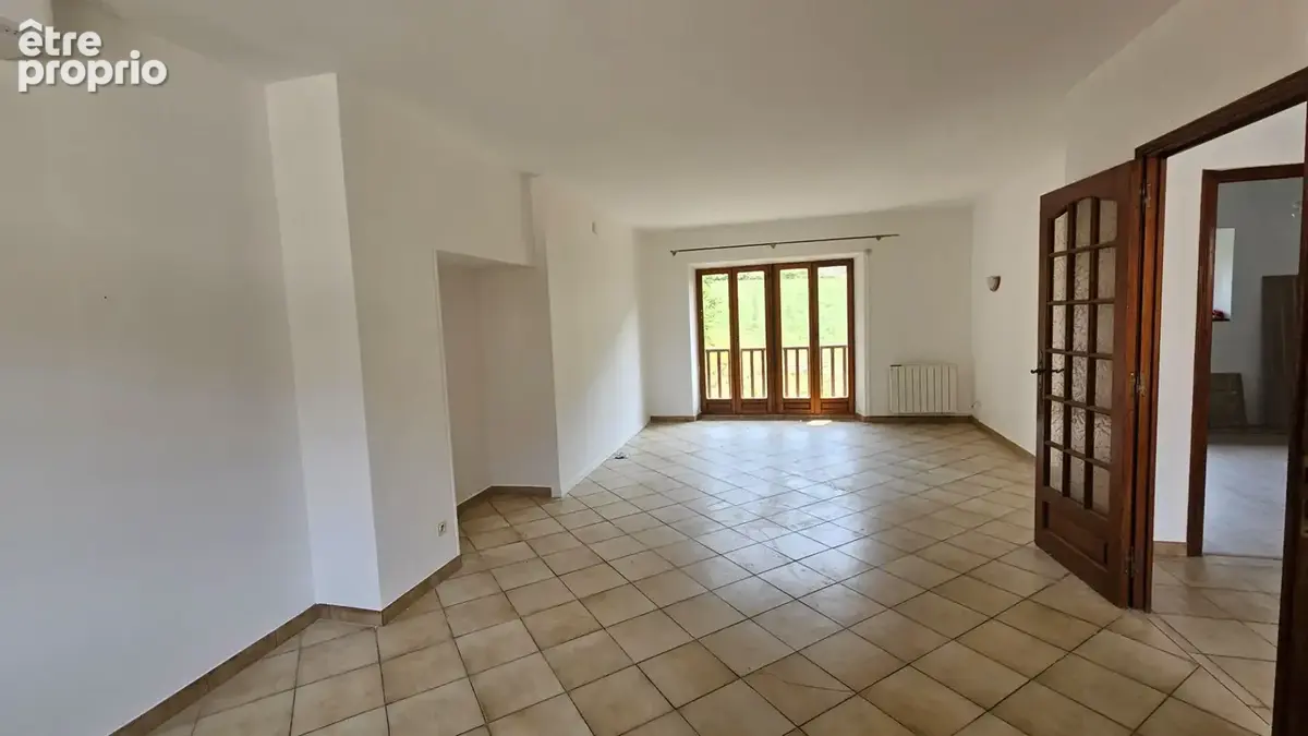 Ensemble Immobilier - St Geniez d'Olt et d'Aubrac - Terrain - Garage - photo 7